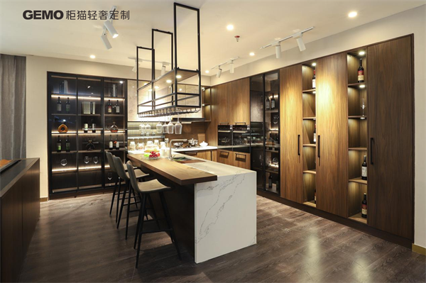 開(kāi)輕奢定制家居店